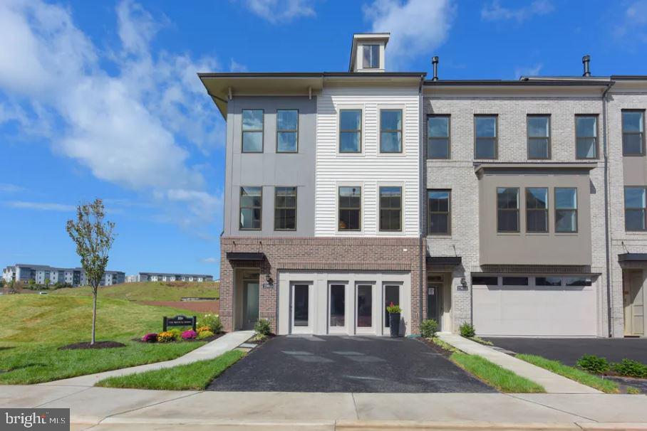 23590 RAYTOWN TER, ASHBURN, Virginia 20148, 3 Bedrooms Bedrooms, ,3 BathroomsBathrooms,Residential,For sale,23590 RAYTOWN TER,VALO2112572 MLS # VALO2112572