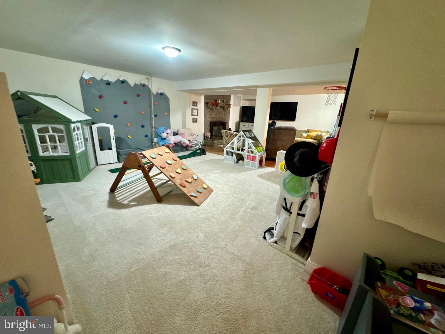 521 HIDDEN VALLEY LN, WINCHESTER, Virginia 22603, 3 Bedrooms Bedrooms, ,2 BathroomsBathrooms,Residential,For sale,521 HIDDEN VALLEY LN,VAFV2038536 MLS # VAFV2038536