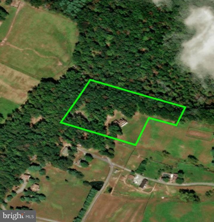 521 HIDDEN VALLEY LN, WINCHESTER, Virginia 22603, 3 Bedrooms Bedrooms, ,2 BathroomsBathrooms,Residential,For sale,521 HIDDEN VALLEY LN,VAFV2038536 MLS # VAFV2038536