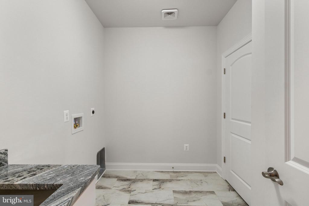 2012 DOZER LN, CATLETT, Virginia, 4 Bedrooms Bedrooms, ,3 BathroomsBathrooms,Residential,2012 DOZER LN,VAFQ2017950 MLS # VAFQ2017950