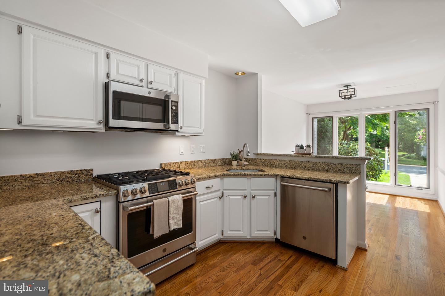 1281 WEDGEWOOD MANOR WAY, RESTON, Virginia 20194, 3 Bedrooms Bedrooms, ,3 BathroomsBathrooms,Residential,For sale,1281 WEDGEWOOD MANOR WAY,VAFX2249478 MLS # VAFX2249478