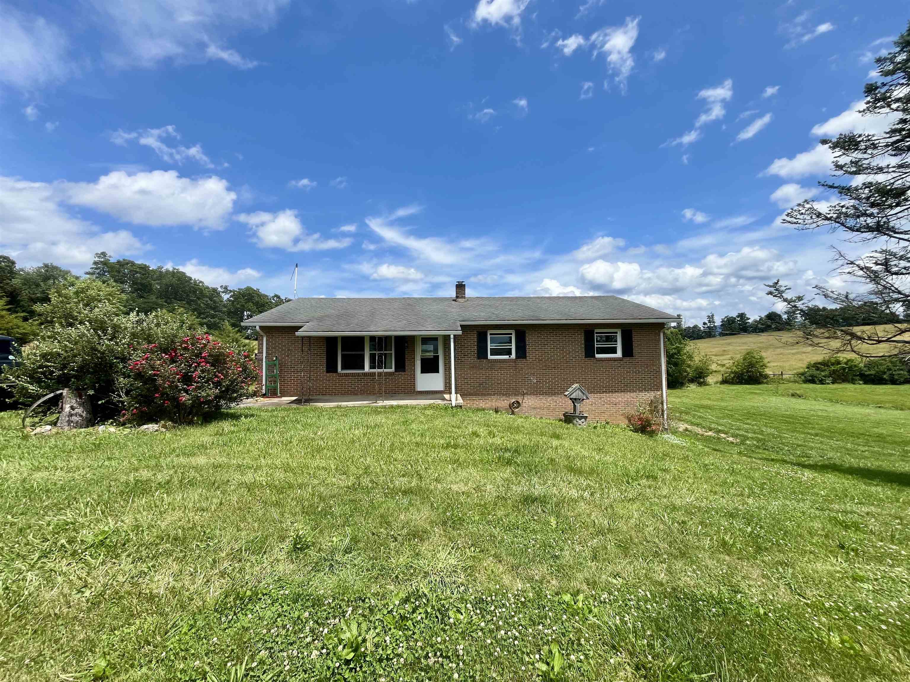 504 STEELES FORT RD, RAPHINE, Virginia 24472, 3 Bedrooms Bedrooms, ,1 BathroomBathrooms,Residential,504 STEELES FORT RD,671963 MLS # 671963