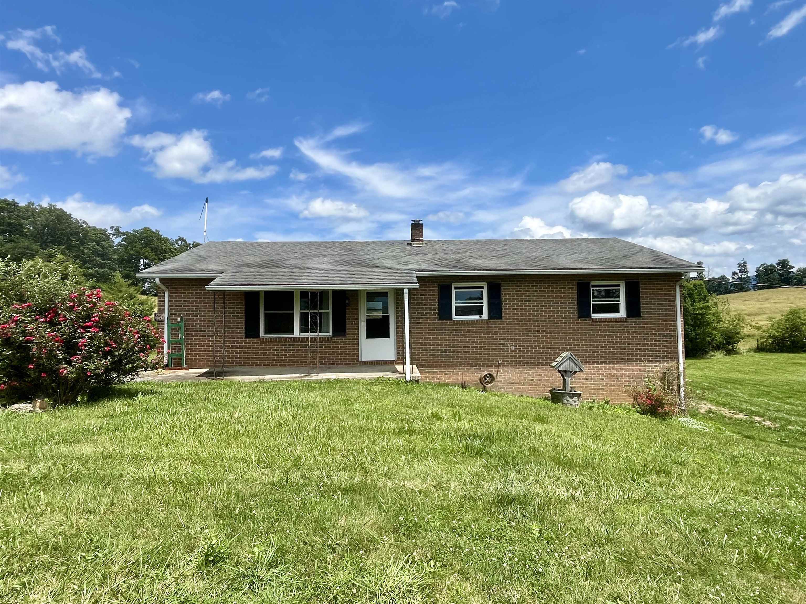 504 STEELES FORT RD, RAPHINE, Virginia 24472, 3 Bedrooms Bedrooms, ,1 BathroomBathrooms,Residential,504 STEELES FORT RD,671963 MLS # 671963