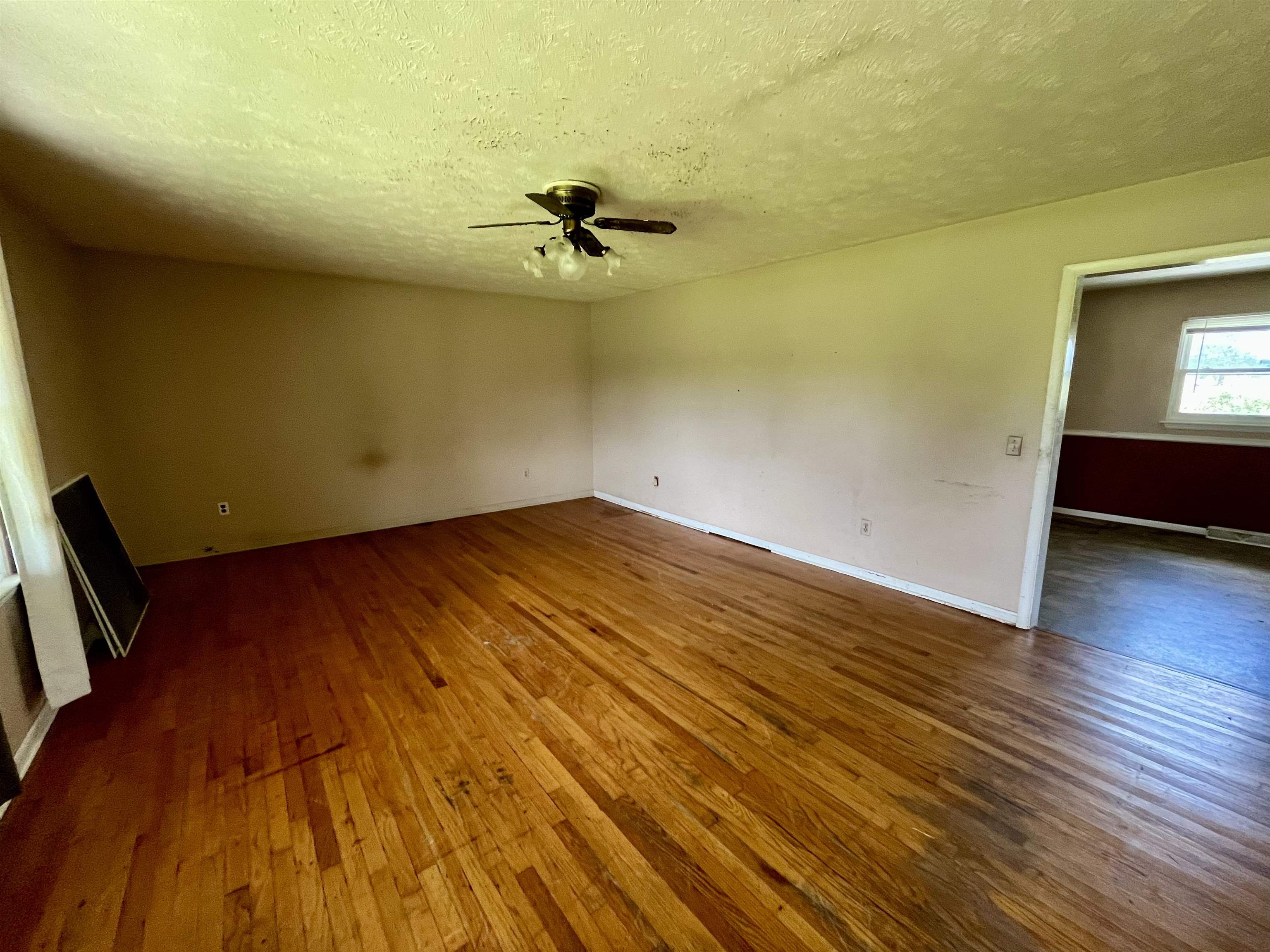 504 STEELES FORT RD, RAPHINE, Virginia 24472, 3 Bedrooms Bedrooms, ,1 BathroomBathrooms,Residential,504 STEELES FORT RD,671963 MLS # 671963