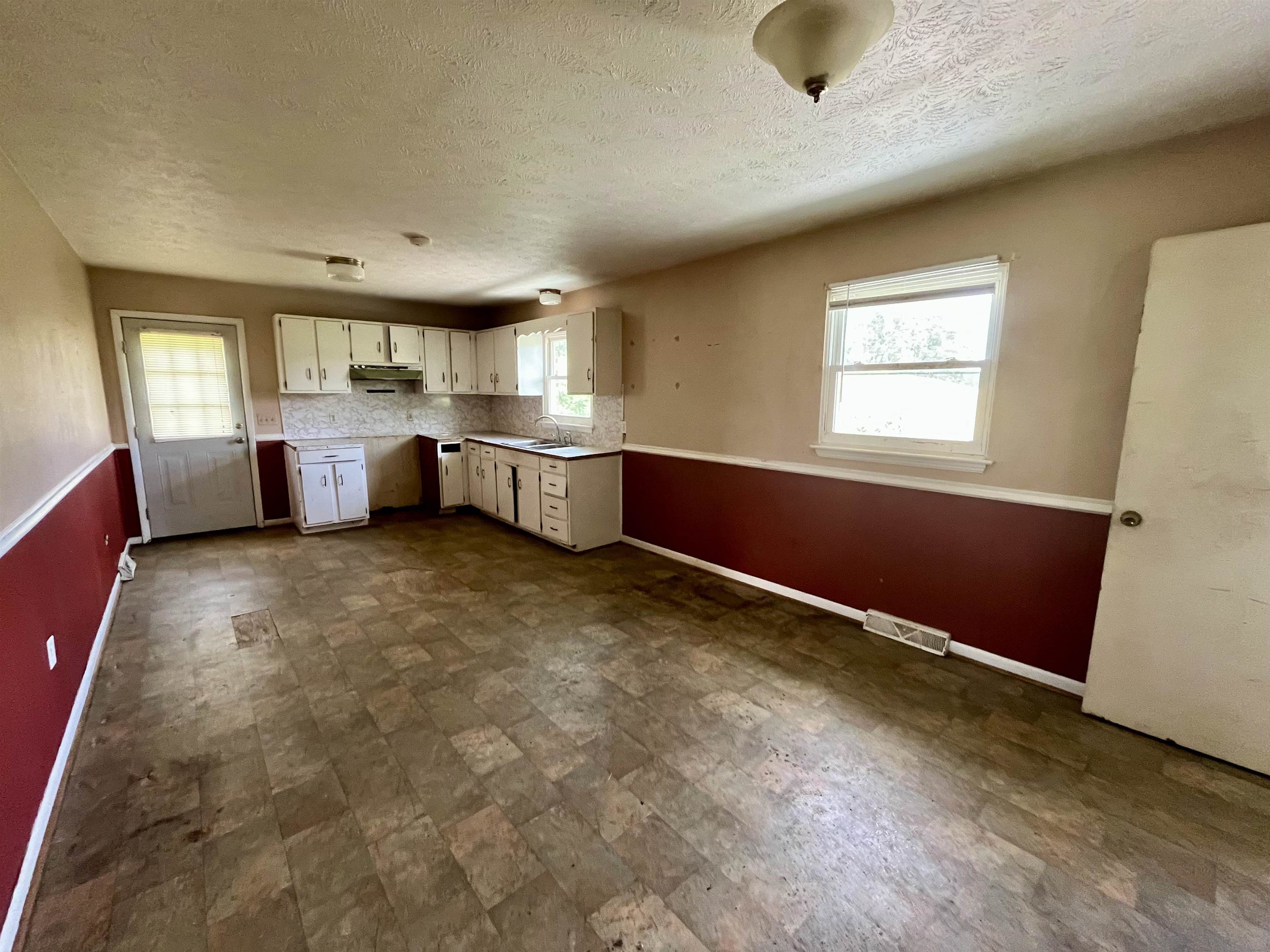 504 STEELES FORT RD, RAPHINE, Virginia 24472, 3 Bedrooms Bedrooms, ,1 BathroomBathrooms,Residential,504 STEELES FORT RD,671963 MLS # 671963