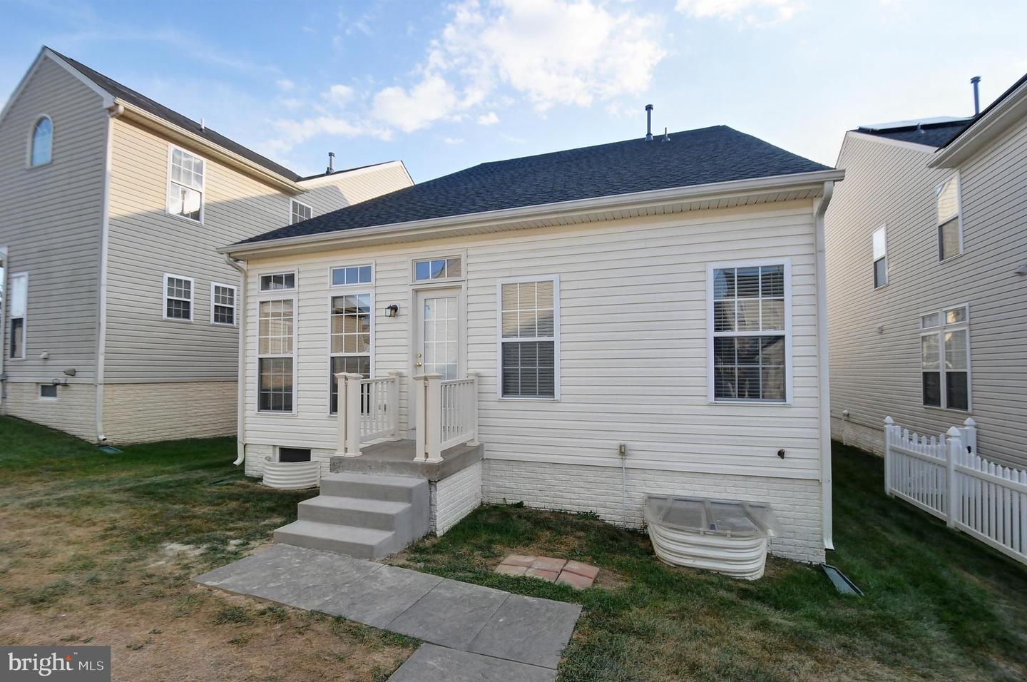 112 SMOKE HOUSE CT, STEPHENS CITY, Virginia 22655, 3 Bedrooms Bedrooms, 11 Rooms Rooms,2 BathroomsBathrooms,Residential,For sale,112 SMOKE HOUSE CT,VAFV2036464 MLS # VAFV2036464