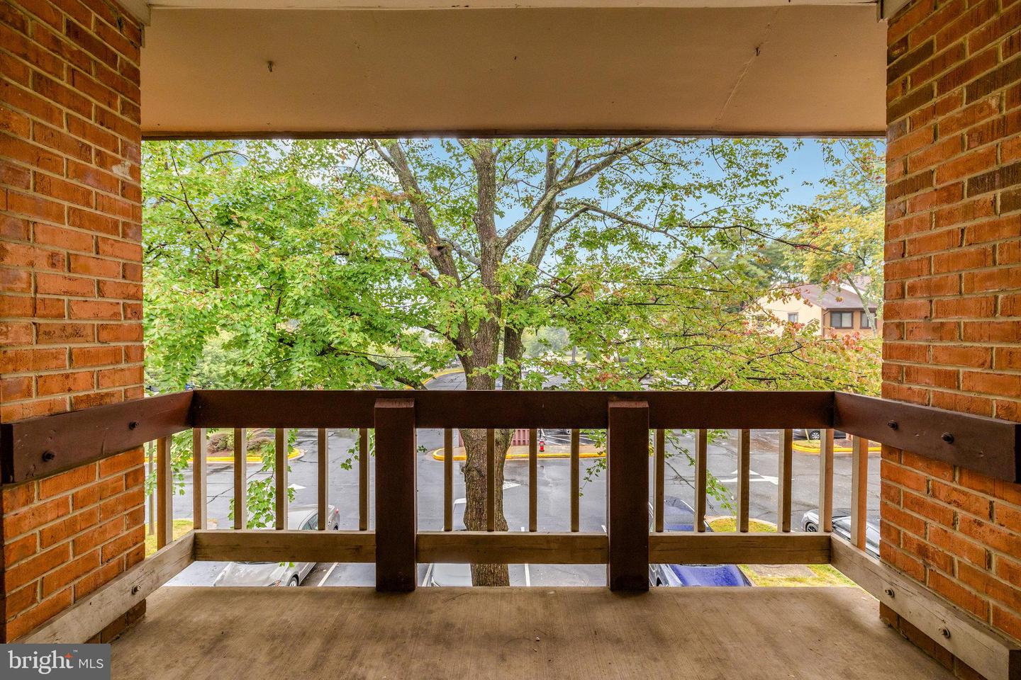 10208 BUSHMAN DR #422, OAKTON, Virginia 22124, 1 Bedroom Bedrooms, ,1 BathroomBathrooms,Residential,For sale,10208 BUSHMAN DR #422,VAFX2267944 MLS # VAFX2267944