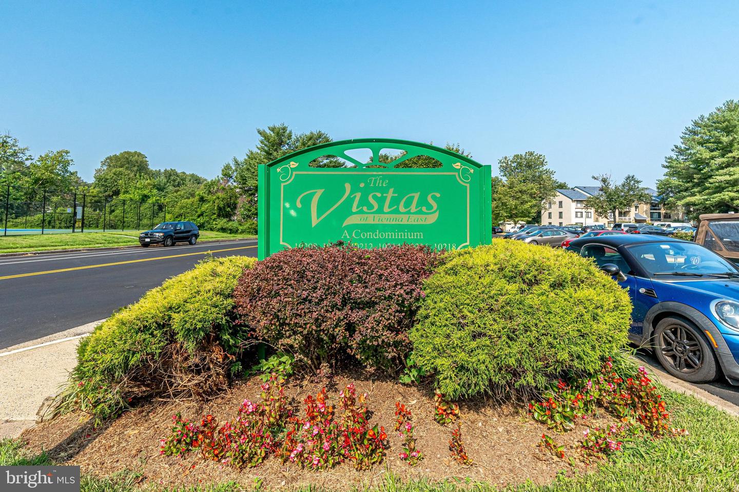 10208 BUSHMAN DR #422, OAKTON, Virginia 22124, 1 Bedroom Bedrooms, ,1 BathroomBathrooms,Residential,For sale,10208 BUSHMAN DR #422,VAFX2267944 MLS # VAFX2267944