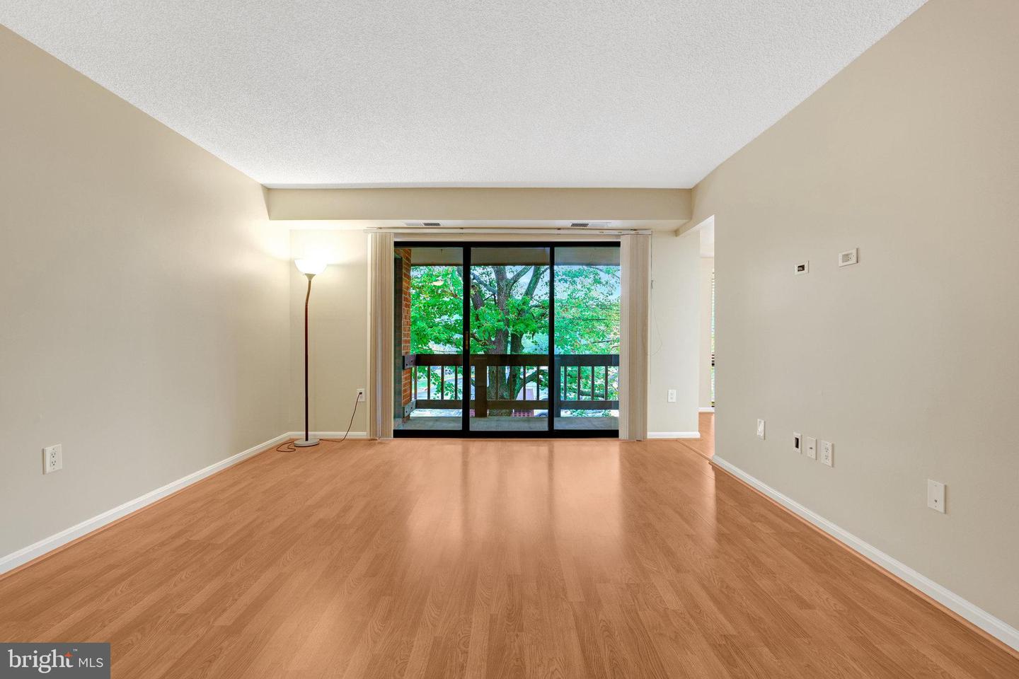 10208 BUSHMAN DR #422, OAKTON, Virginia 22124, 1 Bedroom Bedrooms, ,1 BathroomBathrooms,Residential,For sale,10208 BUSHMAN DR #422,VAFX2267944 MLS # VAFX2267944