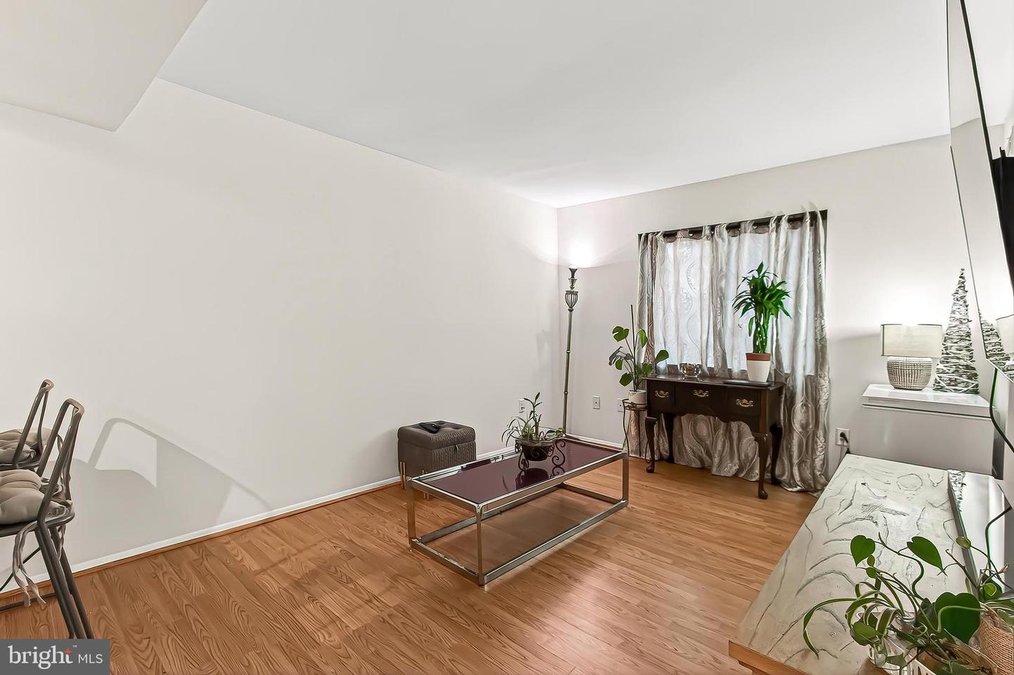 1809 IVY OAK SQ #61, RESTON, Virginia 20190, 4 Bedrooms Bedrooms, ,2 BathroomsBathrooms,Residential,For sale,1809 IVY OAK SQ #61,VAFX2277208 MLS # VAFX2277208