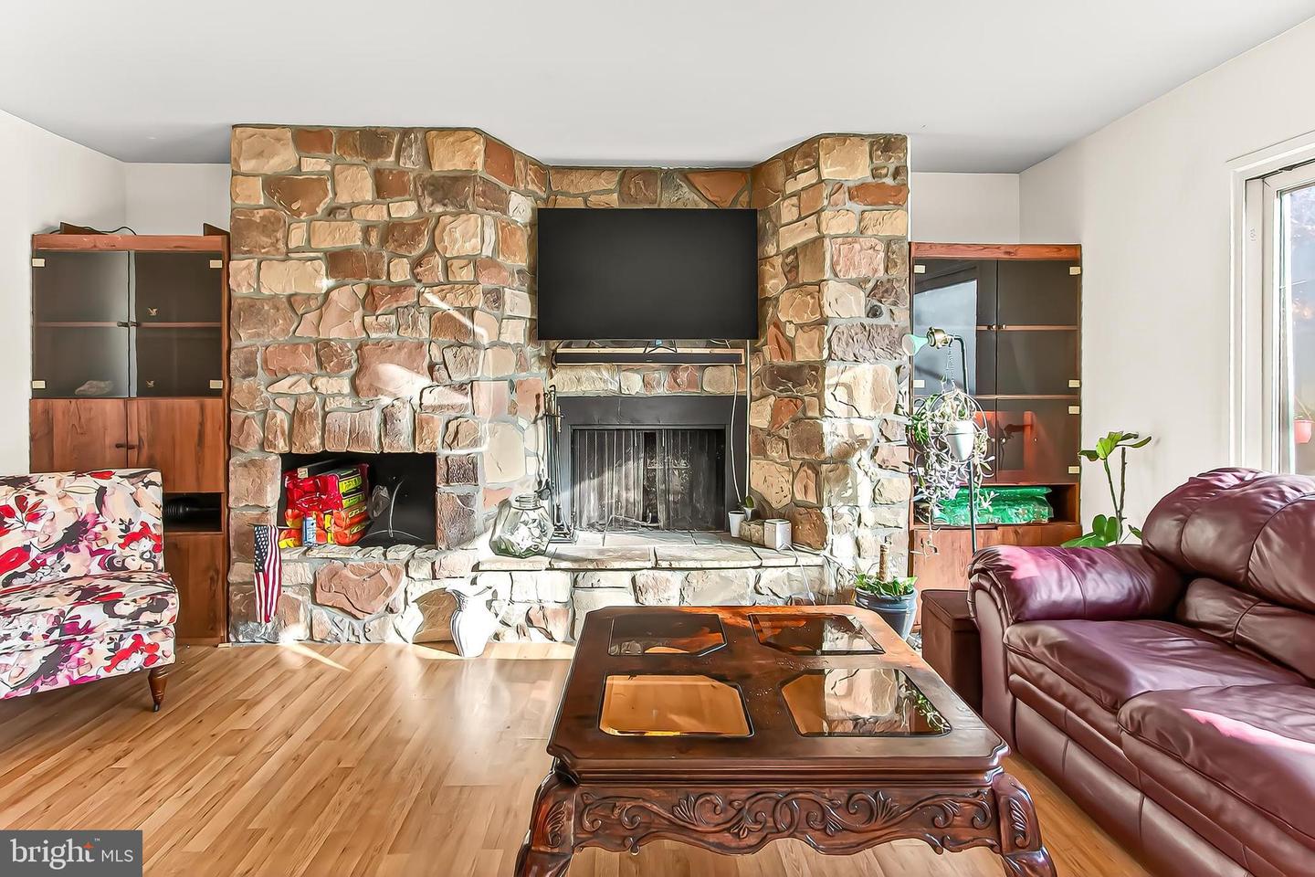 1809 IVY OAK SQ #61, RESTON, Virginia 20190, 4 Bedrooms Bedrooms, ,2 BathroomsBathrooms,Residential,For sale,1809 IVY OAK SQ #61,VAFX2277208 MLS # VAFX2277208