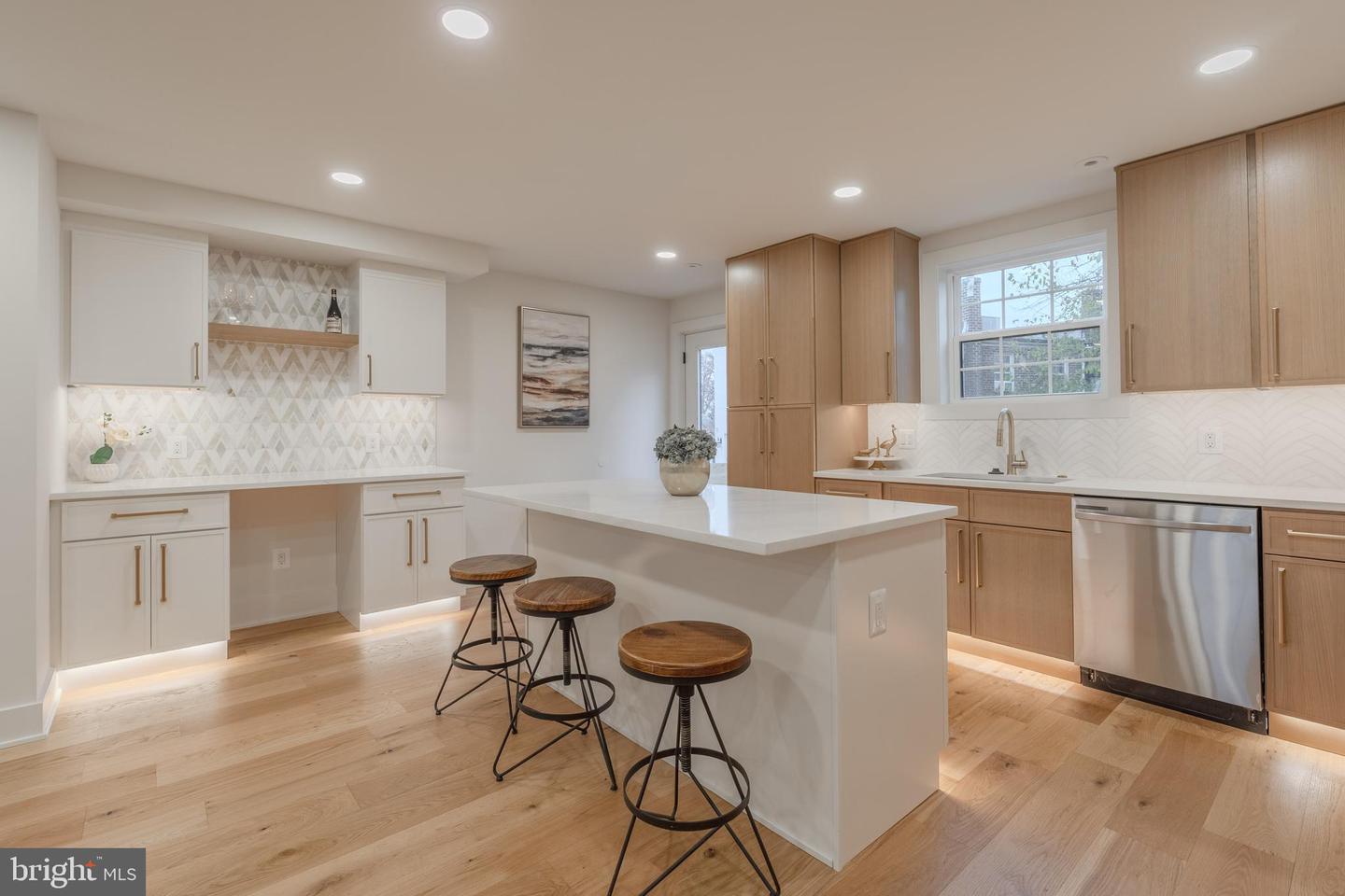 3107 MOSBY ST, ALEXANDRIA, Virginia 22305, 4 Bedrooms Bedrooms, ,3 BathroomsBathrooms,Residential,For sale,3107 MOSBY ST,VAAX2052102 MLS # VAAX2052102