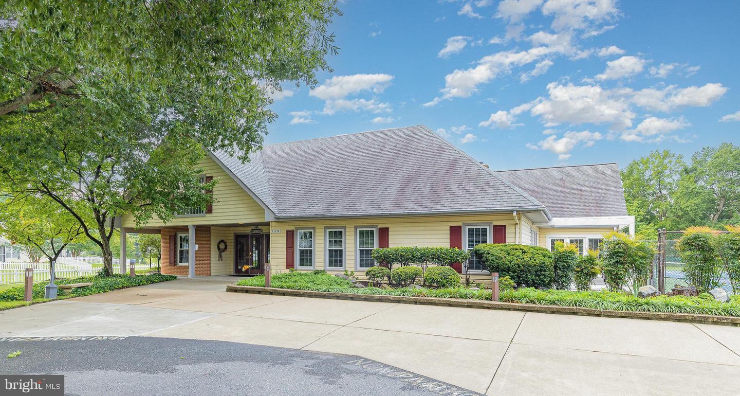 11604 HAMPSHIRE CT, FREDERICKSBURG, Virginia 22407, 3 Bedrooms Bedrooms, ,3 BathroomsBathrooms,Residential,For sale,11604 HAMPSHIRE CT,VASP2038036 MLS # VASP2038036