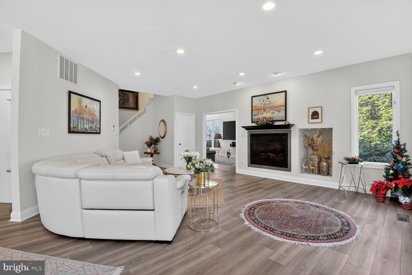 11300 WATER POINTE CIR, RESTON, Virginia 20194, 5 Bedrooms Bedrooms, ,3 BathroomsBathrooms,Residential,For sale,11300 WATER POINTE CIR,VAFX2282536 MLS # VAFX2282536