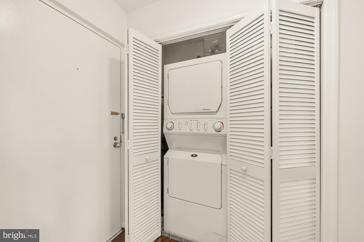 2630 ADAMS MILL RD NW #302, WASHINGTON, District Of Columbia 20009, 1 Bedroom Bedrooms, ,1 BathroomBathrooms,Residential,For sale,2630 ADAMS MILL RD NW #302,DCDC2235022 MLS # DCDC2235022