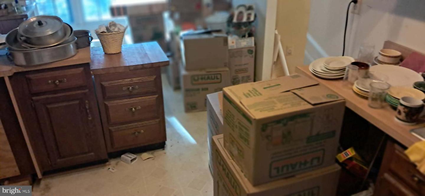 9217 DOROTHY LN, SPRINGFIELD, Virginia 22153, 4 Bedrooms Bedrooms, ,3 BathroomsBathrooms,Residential,For sale,9217 DOROTHY LN,VAFX2283024 MLS # VAFX2283024