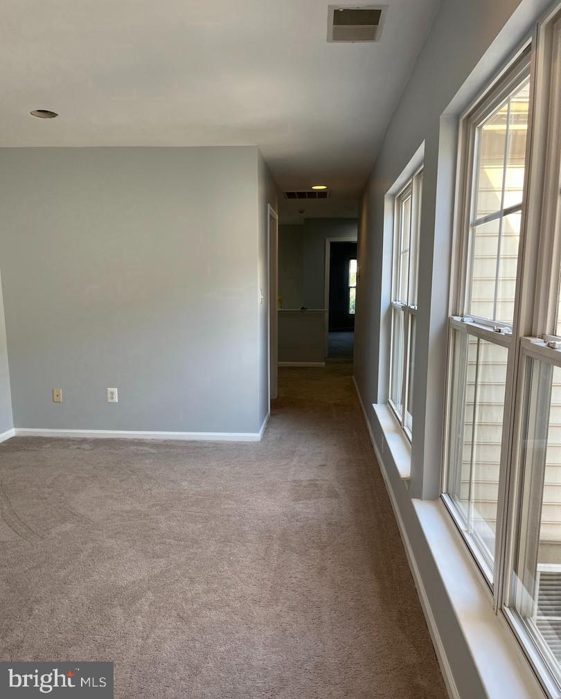 9163 STONE GARDEN, LORTON, Virginia 22079, 3 Bedrooms Bedrooms, ,3 BathroomsBathrooms,Residential,For sale,9163 STONE GARDEN,VAFX2283038 MLS # VAFX2283038