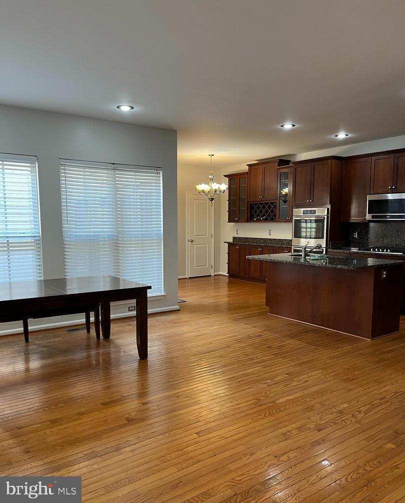 9163 STONE GARDEN, LORTON, Virginia 22079, 3 Bedrooms Bedrooms, ,3 BathroomsBathrooms,Residential,For sale,9163 STONE GARDEN,VAFX2283038 MLS # VAFX2283038