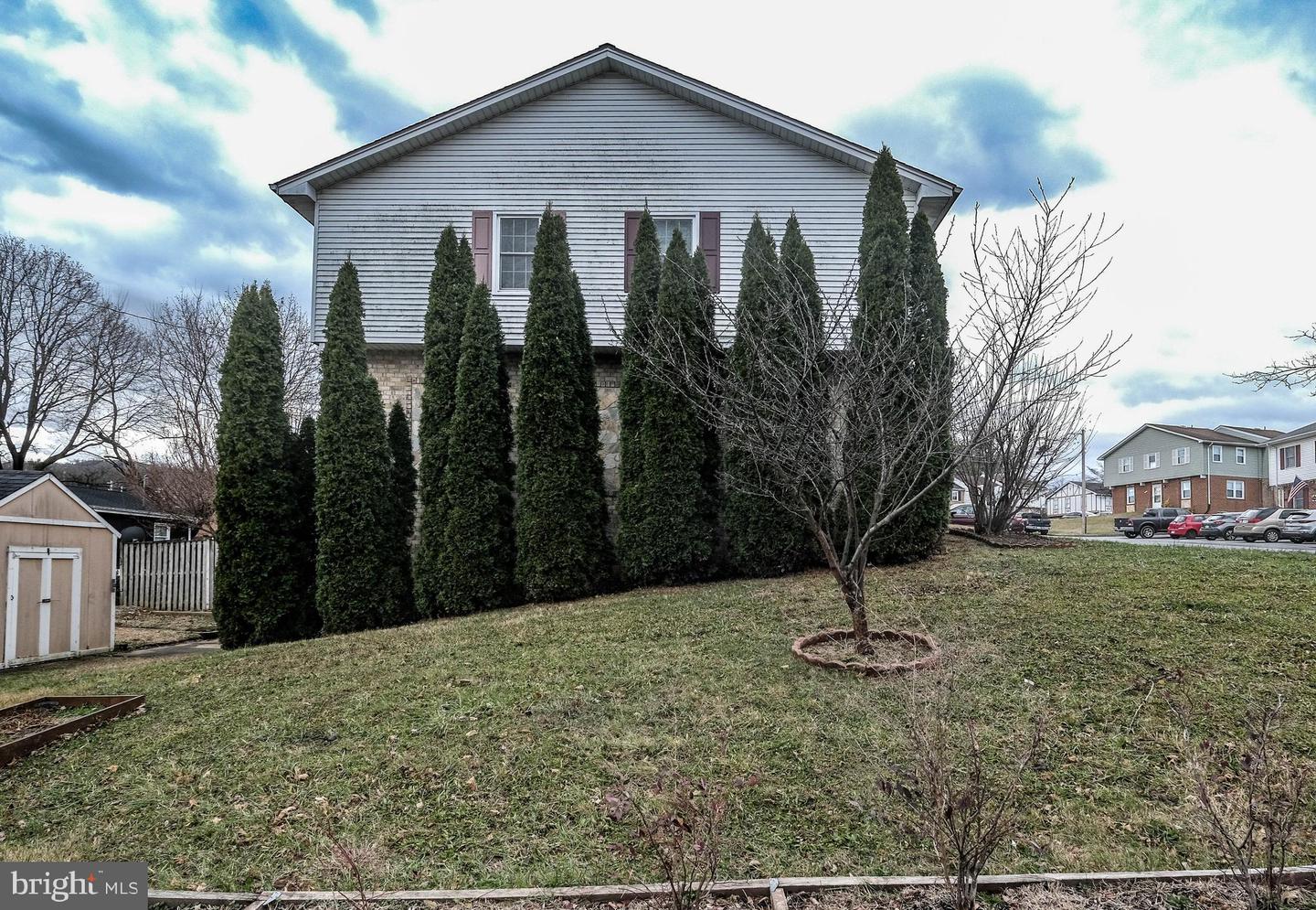 500 POW MORR DR, FRONT ROYAL, Virginia 22630, 4 Bedrooms Bedrooms, ,3 BathroomsBathrooms,Residential,For sale,500 POW MORR DR,VAWR2012988 MLS # VAWR2012988