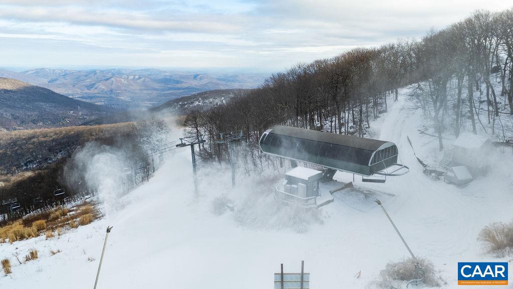 1411 HIGHLANDS CONDOS, ROSELAND, Virginia 22967, 2 Bedrooms Bedrooms, ,2 BathroomsBathrooms,Residential,For sale,1411 HIGHLANDS CONDOS,671964 MLS # 671964