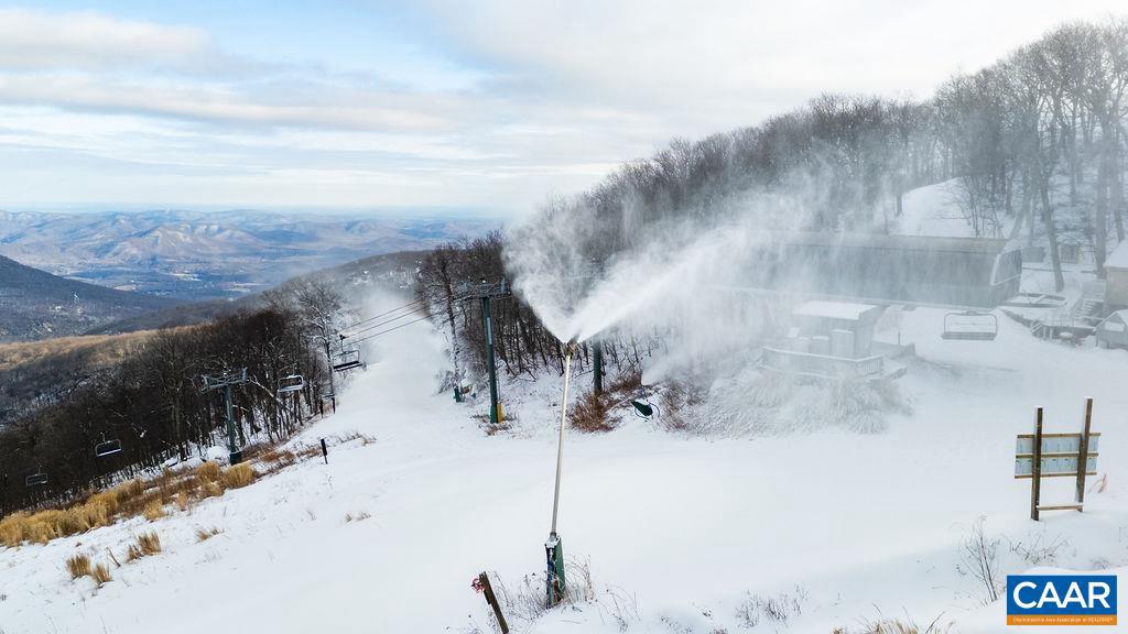 1411 HIGHLANDS CONDOS, ROSELAND, Virginia 22967, 2 Bedrooms Bedrooms, ,2 BathroomsBathrooms,Residential,For sale,1411 HIGHLANDS CONDOS,671964 MLS # 671964