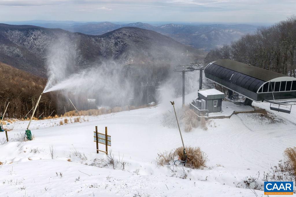 1411 HIGHLANDS CONDOS, ROSELAND, Virginia 22967, 2 Bedrooms Bedrooms, ,2 BathroomsBathrooms,Residential,For sale,1411 HIGHLANDS CONDOS,671964 MLS # 671964