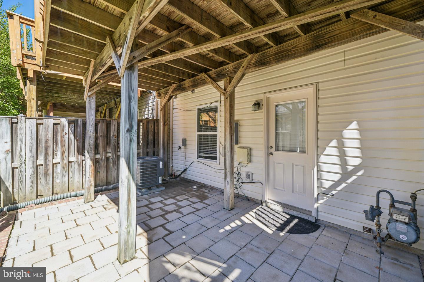 6330 JAMES HARRIS WAY, CENTREVILLE, Virginia 20121, 3 Bedrooms Bedrooms, ,2 BathroomsBathrooms,Residential,For sale,6330 JAMES HARRIS WAY,VAFX2267890 MLS # VAFX2267890