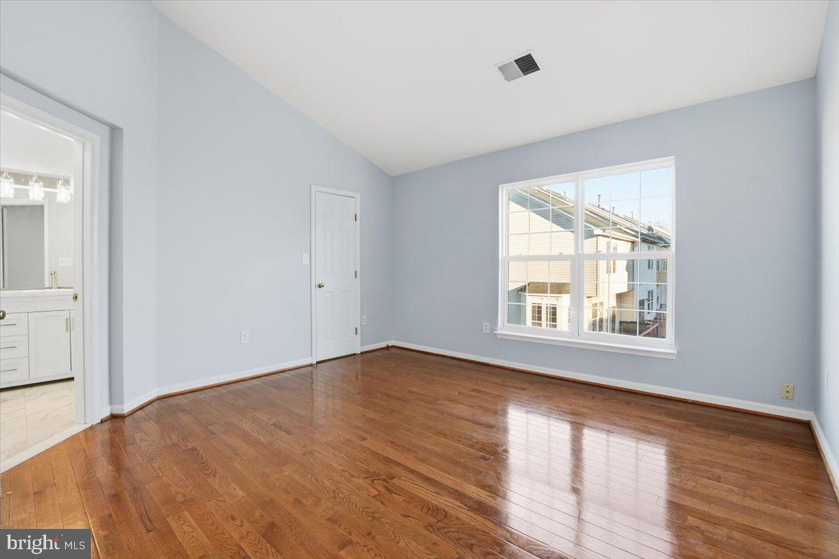 46212 WALES TER, STERLING, Virginia 20165, 3 Bedrooms Bedrooms, ,2 BathroomsBathrooms,Residential,For sale,46212 WALES TER,VALO2109306 MLS # VALO2109306