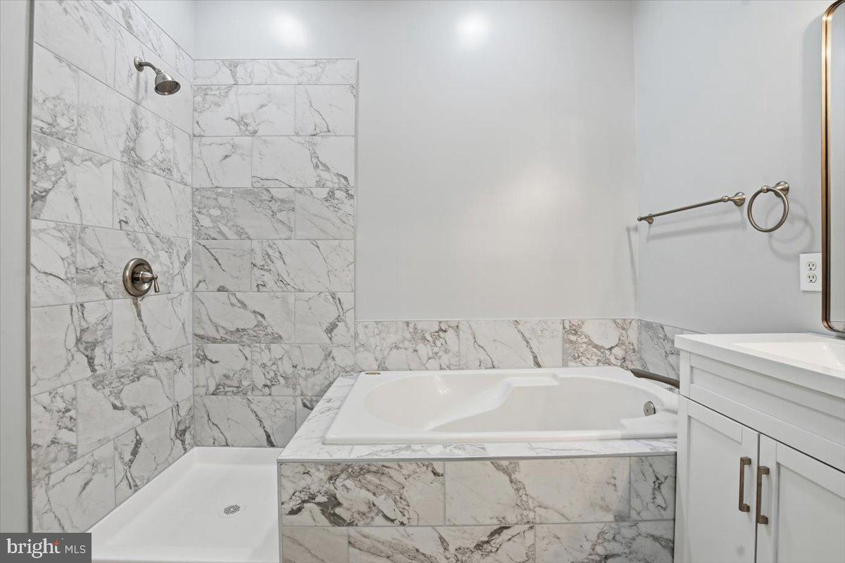 46212 WALES TER, STERLING, Virginia 20165, 3 Bedrooms Bedrooms, ,2 BathroomsBathrooms,Residential,For sale,46212 WALES TER,VALO2109306 MLS # VALO2109306