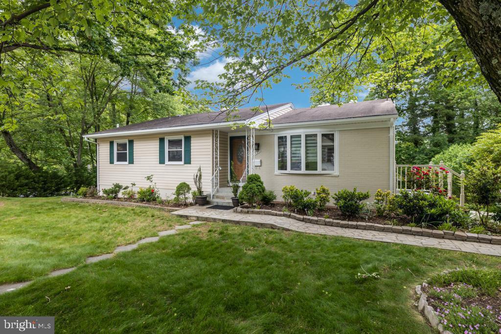 131 CASMAR ST SE, VIENNA, Virginia 22180, 5 Bedrooms Bedrooms, ,3 BathroomsBathrooms,Residential,For sale,131 CASMAR ST SE,VAFX2280160 MLS # VAFX2280160