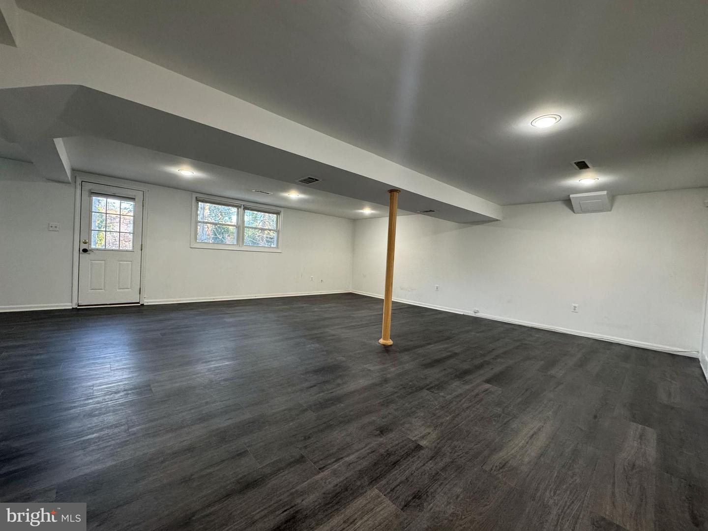 131 CASMAR ST SE, VIENNA, Virginia 22180, 5 Bedrooms Bedrooms, ,3 BathroomsBathrooms,Residential,For sale,131 CASMAR ST SE,VAFX2280160 MLS # VAFX2280160