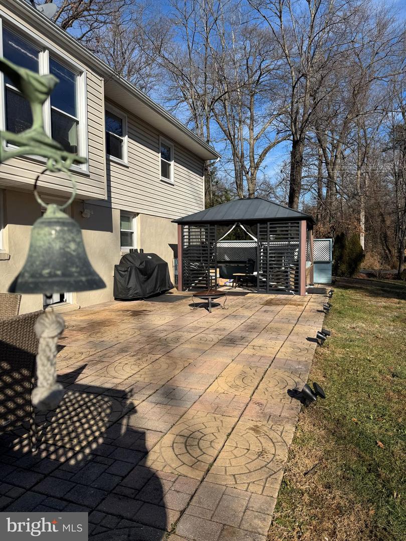 131 CASMAR ST SE, VIENNA, Virginia 22180, 5 Bedrooms Bedrooms, ,3 BathroomsBathrooms,Residential,For sale,131 CASMAR ST SE,VAFX2280160 MLS # VAFX2280160