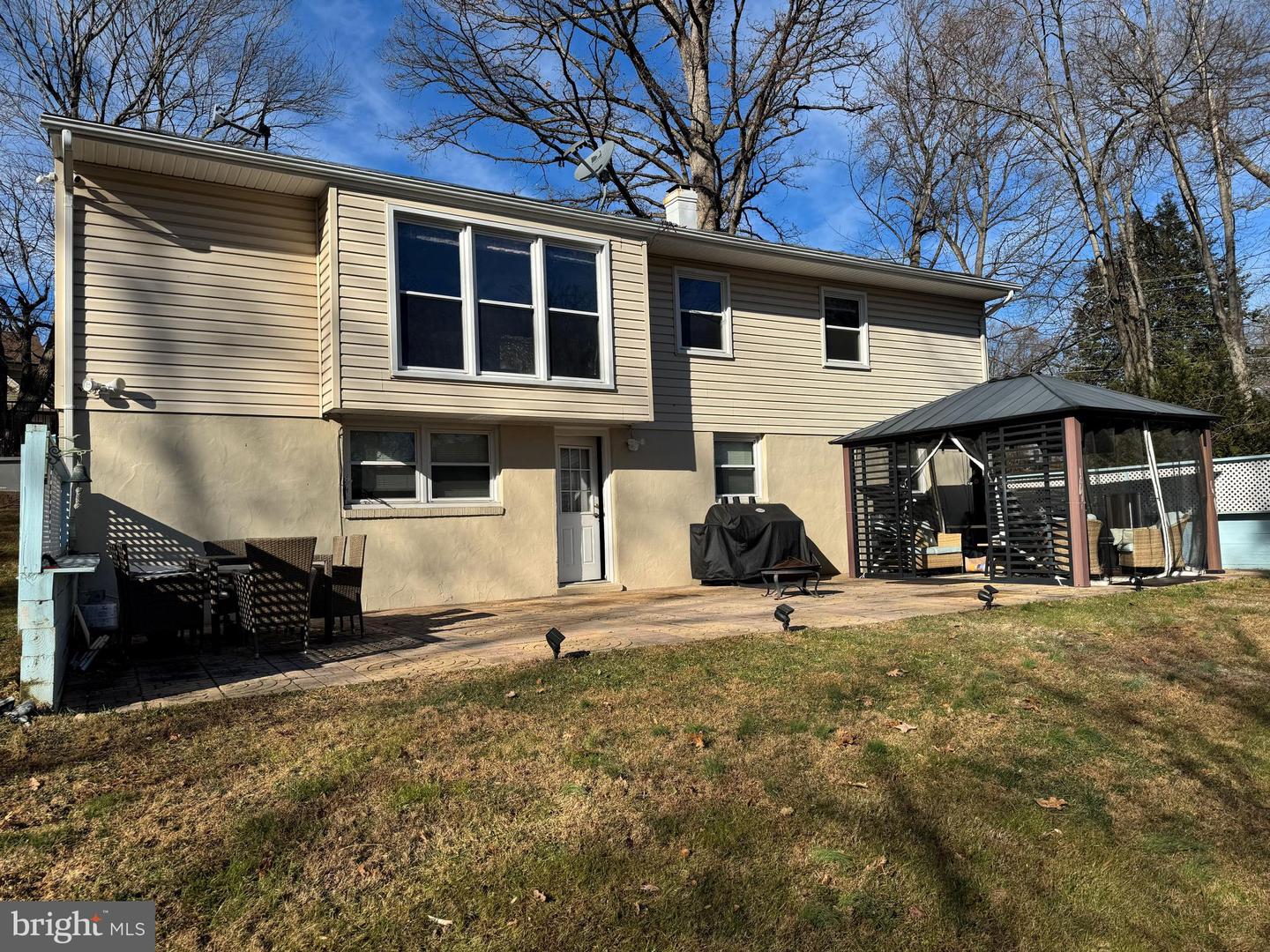 131 CASMAR ST SE, VIENNA, Virginia 22180, 5 Bedrooms Bedrooms, ,3 BathroomsBathrooms,Residential,For sale,131 CASMAR ST SE,VAFX2280160 MLS # VAFX2280160