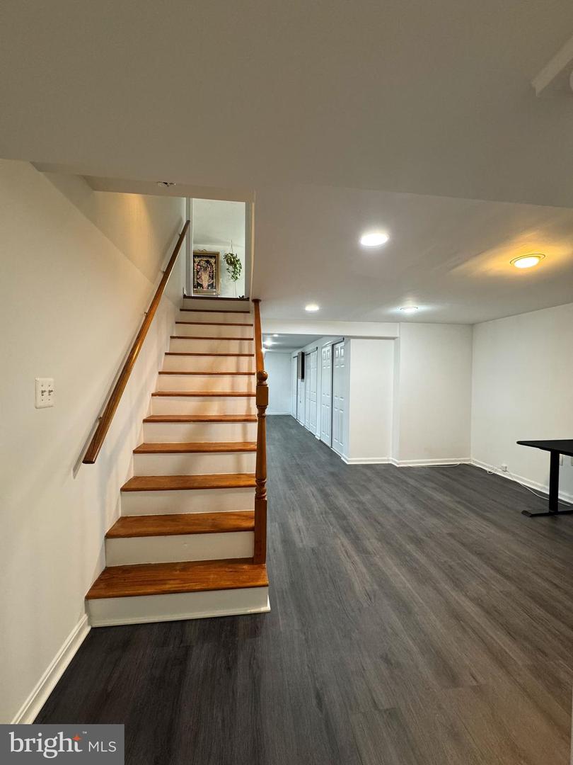 131 CASMAR ST SE, VIENNA, Virginia 22180, 5 Bedrooms Bedrooms, ,3 BathroomsBathrooms,Residential,For sale,131 CASMAR ST SE,VAFX2280160 MLS # VAFX2280160