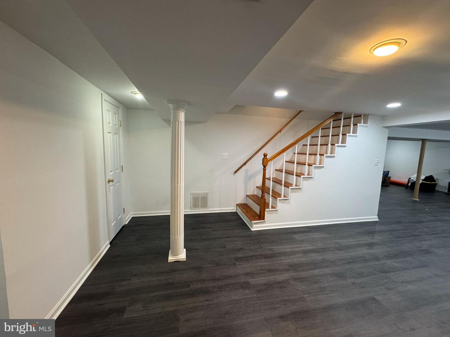 131 CASMAR ST SE, VIENNA, Virginia 22180, 5 Bedrooms Bedrooms, ,3 BathroomsBathrooms,Residential,For sale,131 CASMAR ST SE,VAFX2280160 MLS # VAFX2280160