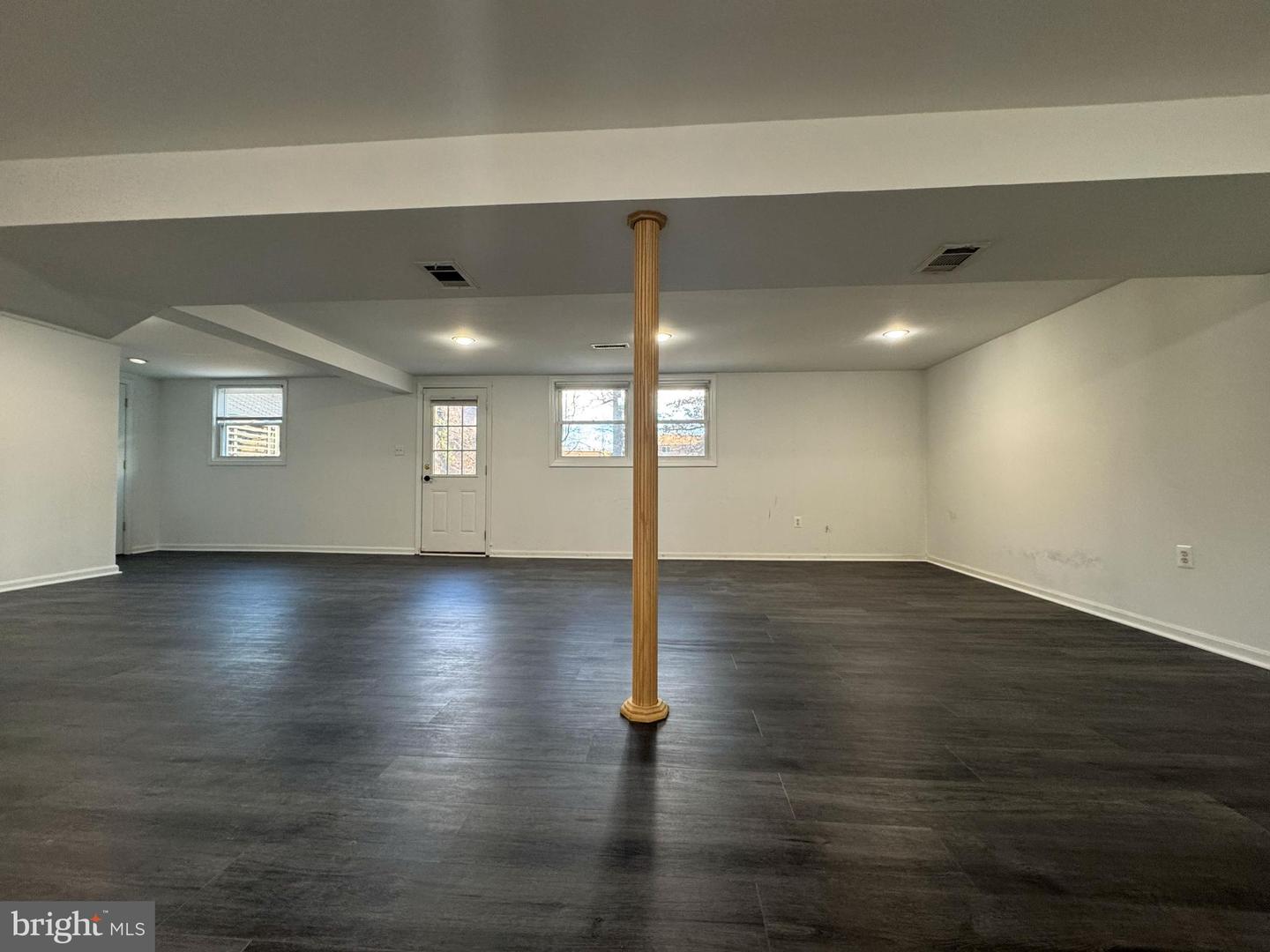 131 CASMAR ST SE, VIENNA, Virginia 22180, 5 Bedrooms Bedrooms, ,3 BathroomsBathrooms,Residential,For sale,131 CASMAR ST SE,VAFX2280160 MLS # VAFX2280160