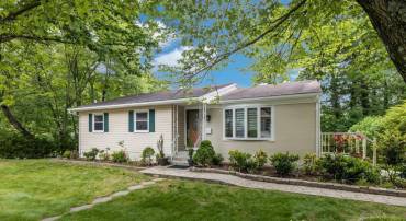 131 CASMAR ST SE, VIENNA, Virginia 22180, 5 Bedrooms Bedrooms, ,3 BathroomsBathrooms,Residential,For sale,131 CASMAR ST SE,VAFX2280160 MLS # VAFX2280160