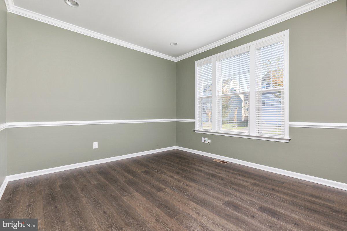 138 JEWEL BOX DR, STEPHENSON, Virginia 22656, 5 Bedrooms Bedrooms, 16 Rooms Rooms,3 BathroomsBathrooms,Residential,For sale,138 JEWEL BOX DR,VAFV2038198 MLS # VAFV2038198