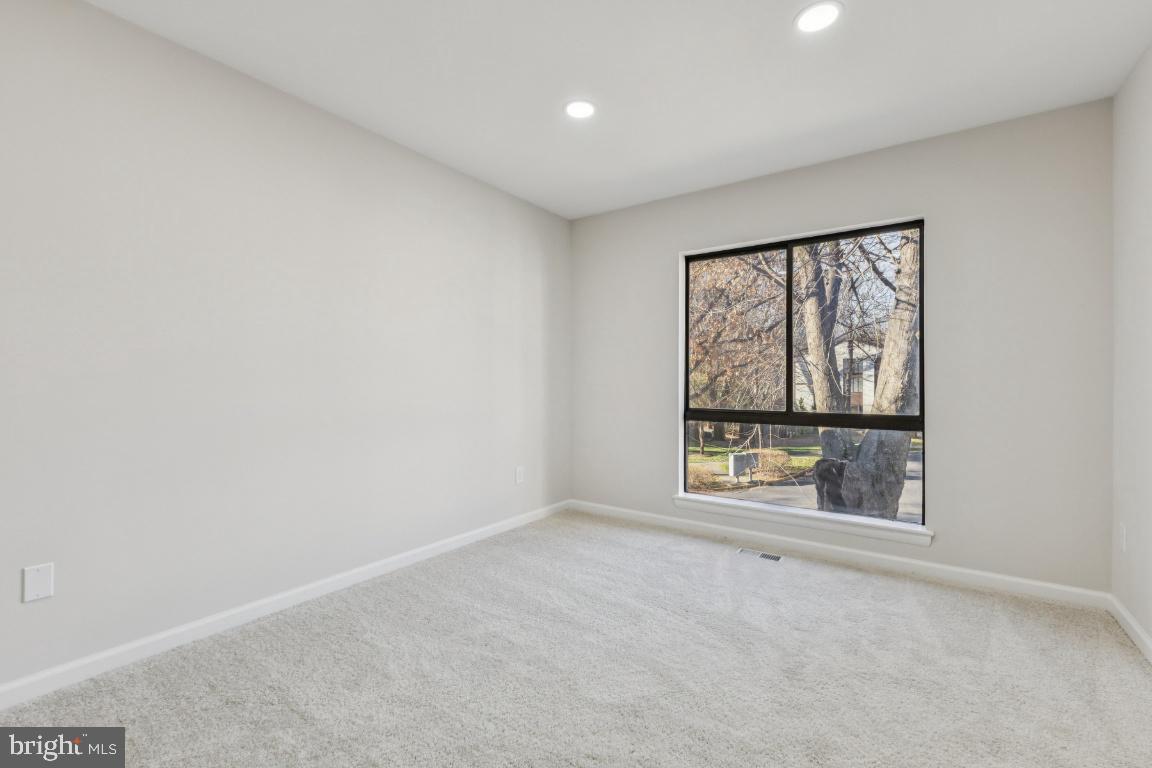 11931 BARREL COOPER CT, RESTON, Virginia 20191, 3 Bedrooms Bedrooms, ,2 BathroomsBathrooms,Residential,For sale,11931 BARREL COOPER CT,VAFX2282436 MLS # VAFX2282436