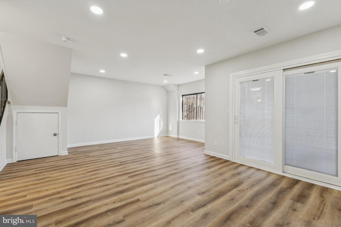 11931 BARREL COOPER CT, RESTON, Virginia 20191, 3 Bedrooms Bedrooms, ,2 BathroomsBathrooms,Residential,For sale,11931 BARREL COOPER CT,VAFX2282436 MLS # VAFX2282436