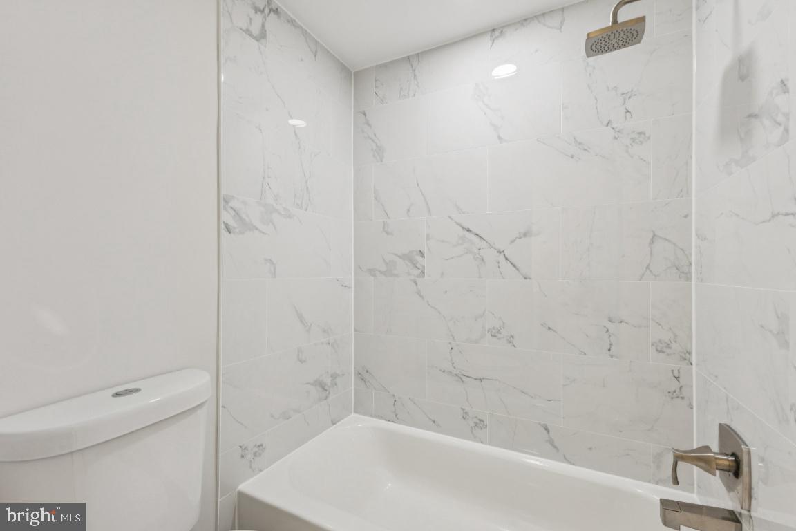 11931 BARREL COOPER CT, RESTON, Virginia 20191, 3 Bedrooms Bedrooms, ,2 BathroomsBathrooms,Residential,For sale,11931 BARREL COOPER CT,VAFX2282436 MLS # VAFX2282436