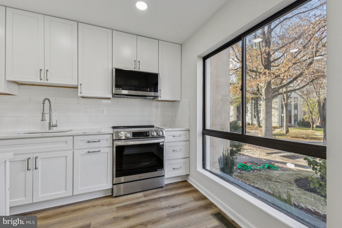 11931 BARREL COOPER CT, RESTON, Virginia 20191, 3 Bedrooms Bedrooms, ,2 BathroomsBathrooms,Residential,For sale,11931 BARREL COOPER CT,VAFX2282436 MLS # VAFX2282436