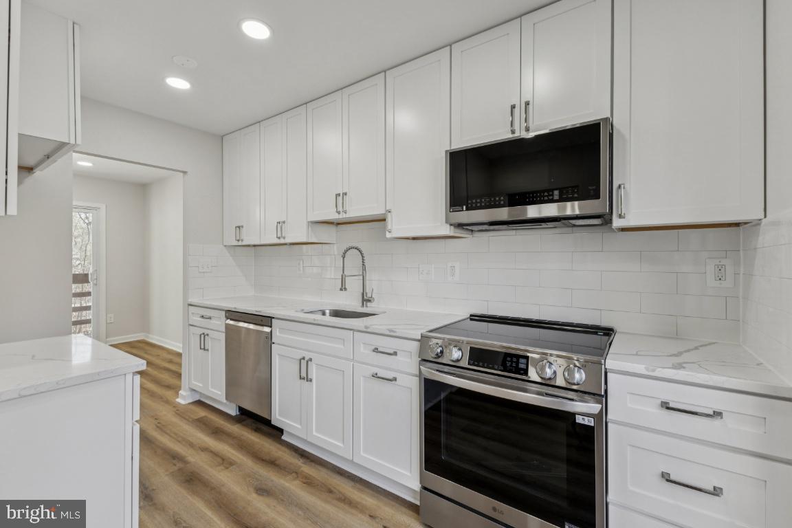 11931 BARREL COOPER CT, RESTON, Virginia 20191, 3 Bedrooms Bedrooms, ,2 BathroomsBathrooms,Residential,For sale,11931 BARREL COOPER CT,VAFX2282436 MLS # VAFX2282436