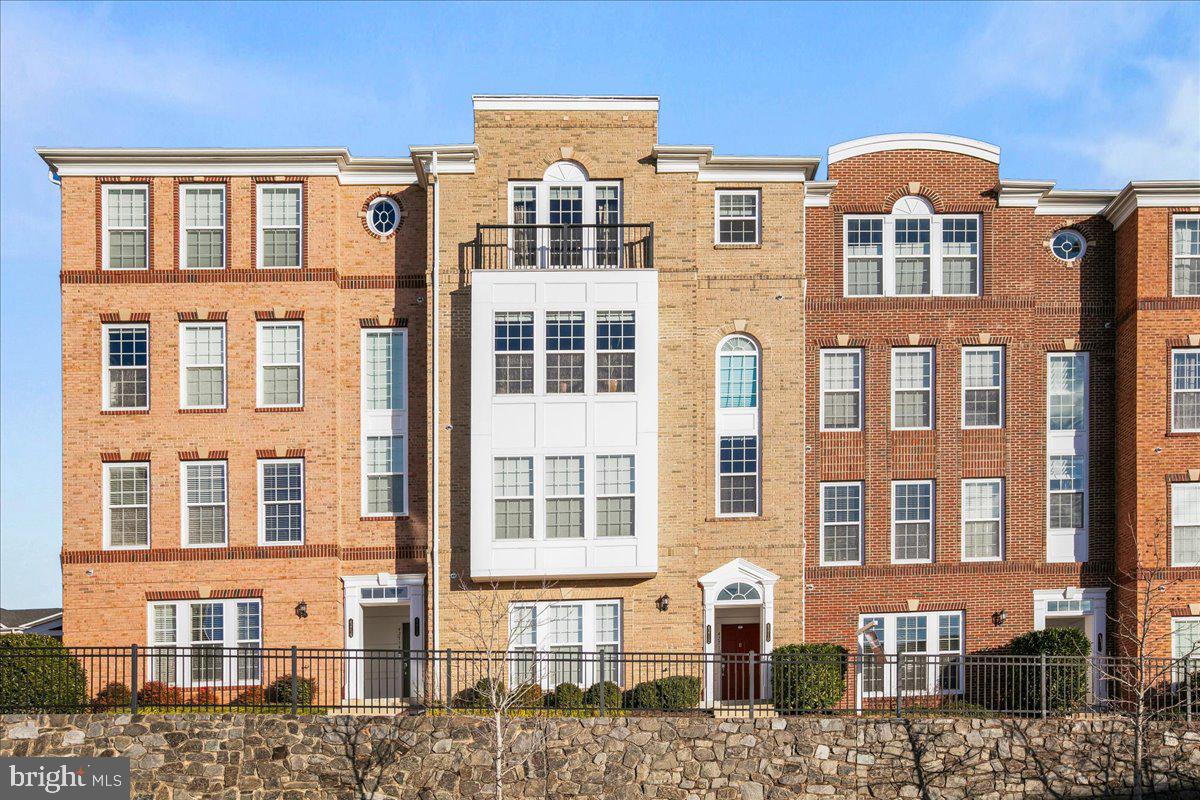 42710 TELFORD TER, ASHBURN, Virginia 20147, 3 Bedrooms Bedrooms, ,2 BathroomsBathrooms,Residential,For sale,42710 TELFORD TER,VALO2112582 MLS # VALO2112582