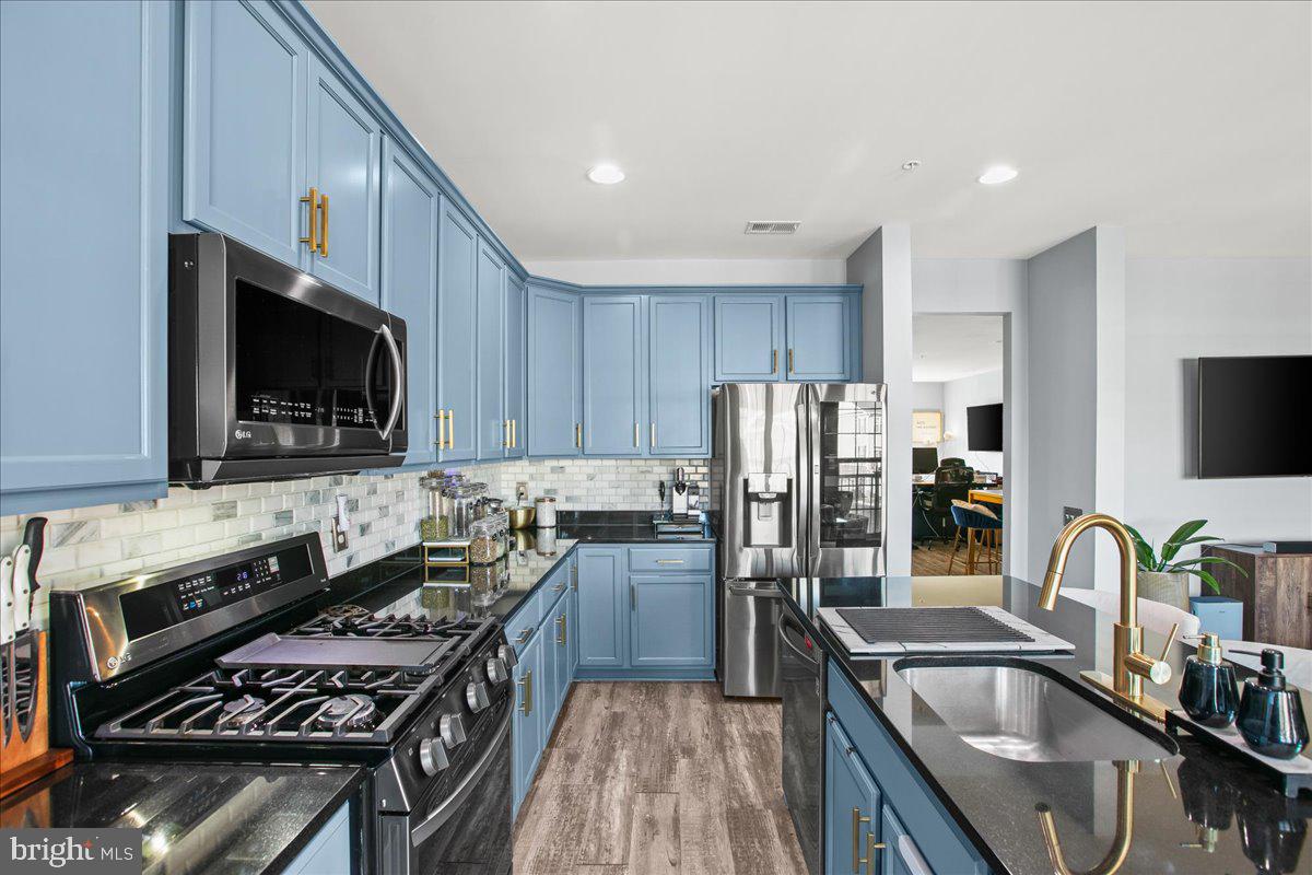 42710 TELFORD TER, ASHBURN, Virginia 20147, 3 Bedrooms Bedrooms, ,2 BathroomsBathrooms,Residential,For sale,42710 TELFORD TER,VALO2112582 MLS # VALO2112582