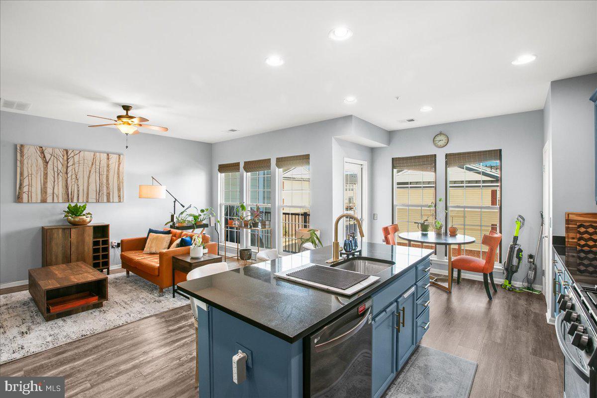 42710 TELFORD TER, ASHBURN, Virginia 20147, 3 Bedrooms Bedrooms, ,2 BathroomsBathrooms,Residential,For sale,42710 TELFORD TER,VALO2112582 MLS # VALO2112582