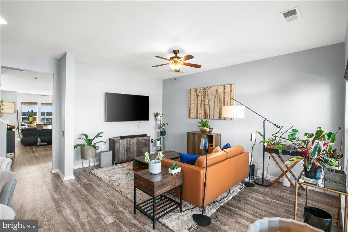 42710 TELFORD TER, ASHBURN, Virginia 20147, 3 Bedrooms Bedrooms, ,2 BathroomsBathrooms,Residential,For sale,42710 TELFORD TER,VALO2112582 MLS # VALO2112582