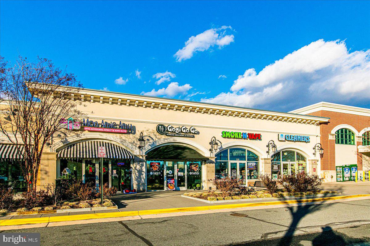 42710 TELFORD TER, ASHBURN, Virginia 20147, 3 Bedrooms Bedrooms, ,2 BathroomsBathrooms,Residential,For sale,42710 TELFORD TER,VALO2112582 MLS # VALO2112582