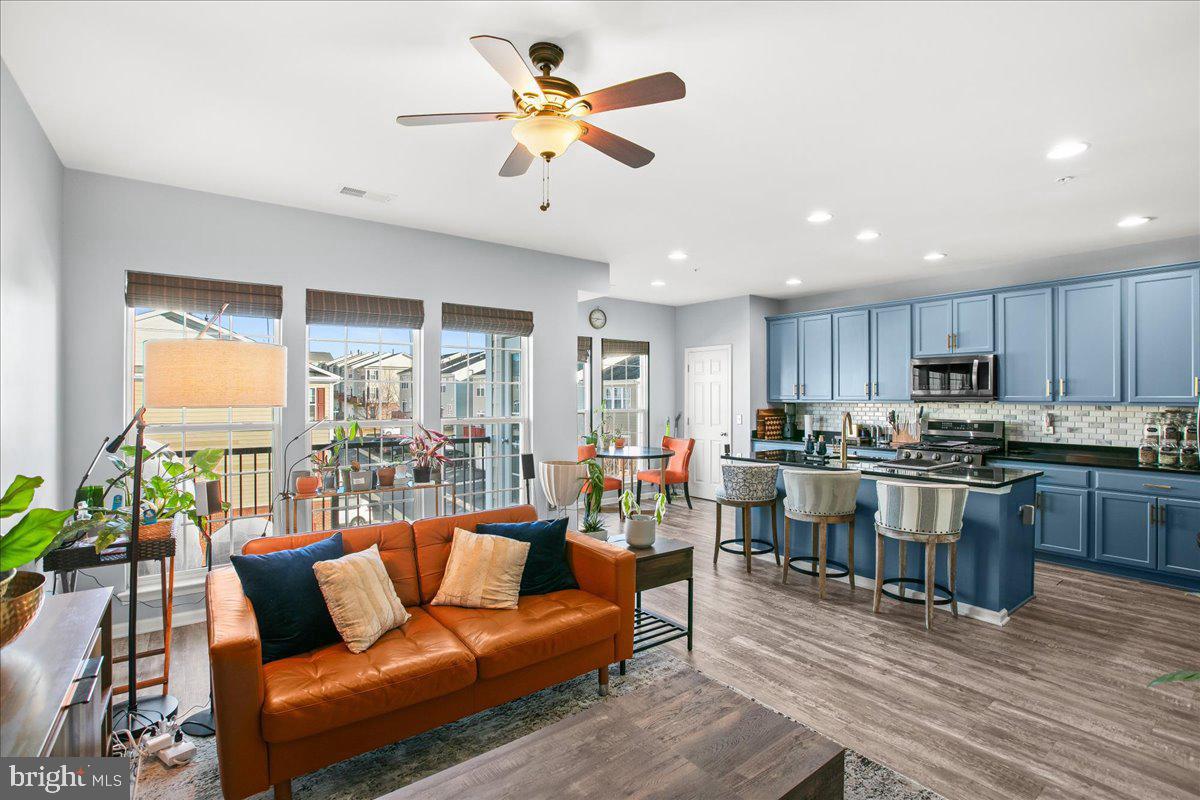 42710 TELFORD TER, ASHBURN, Virginia 20147, 3 Bedrooms Bedrooms, ,2 BathroomsBathrooms,Residential,For sale,42710 TELFORD TER,VALO2112582 MLS # VALO2112582