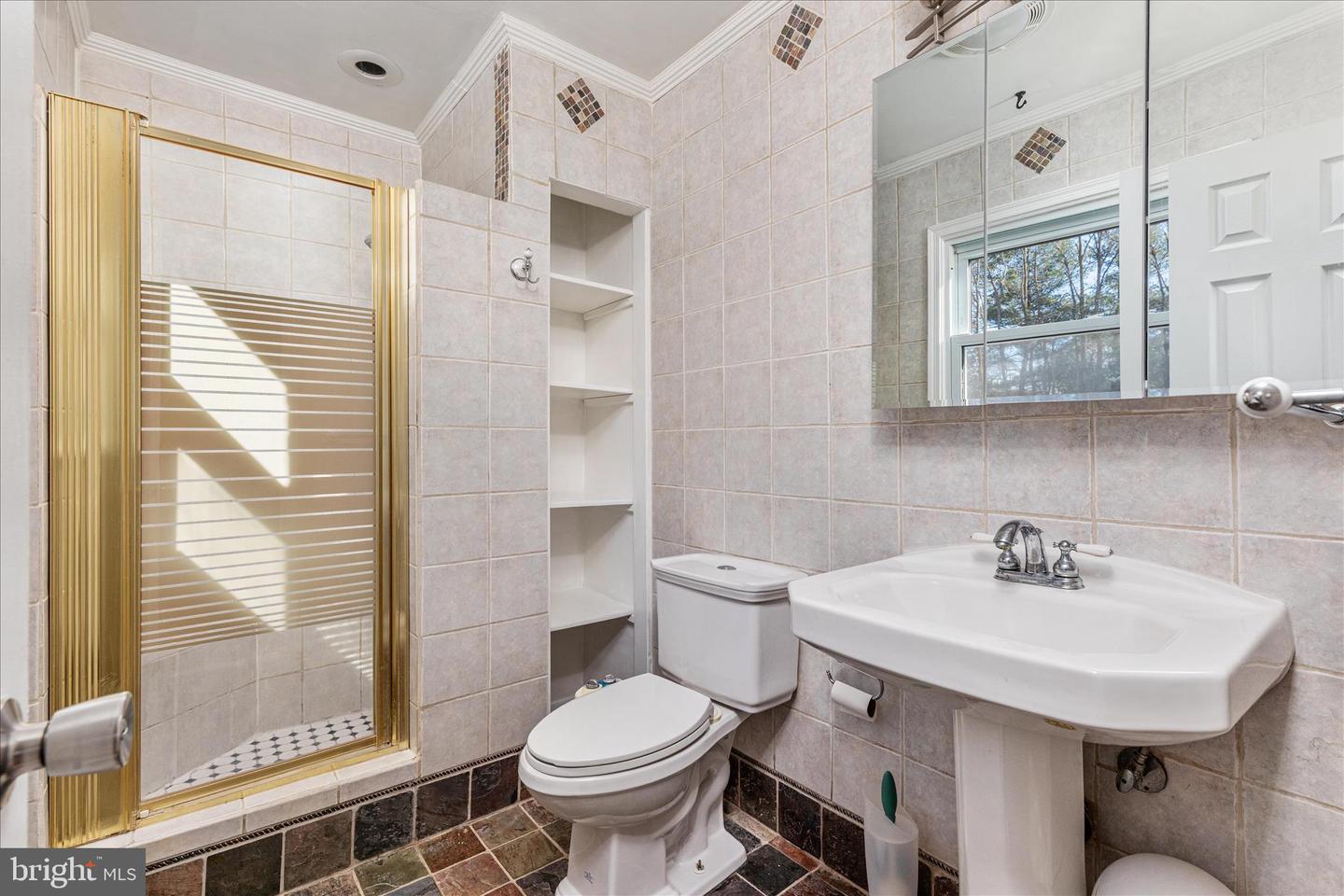 113 WILLIAMSON RD, WINCHESTER, Virginia 22602, 3 Bedrooms Bedrooms, ,2 BathroomsBathrooms,Residential,For sale,113 WILLIAMSON RD,VAFV2038542 MLS # VAFV2038542